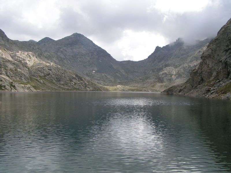 17995-Lac_du_Basto.jpg