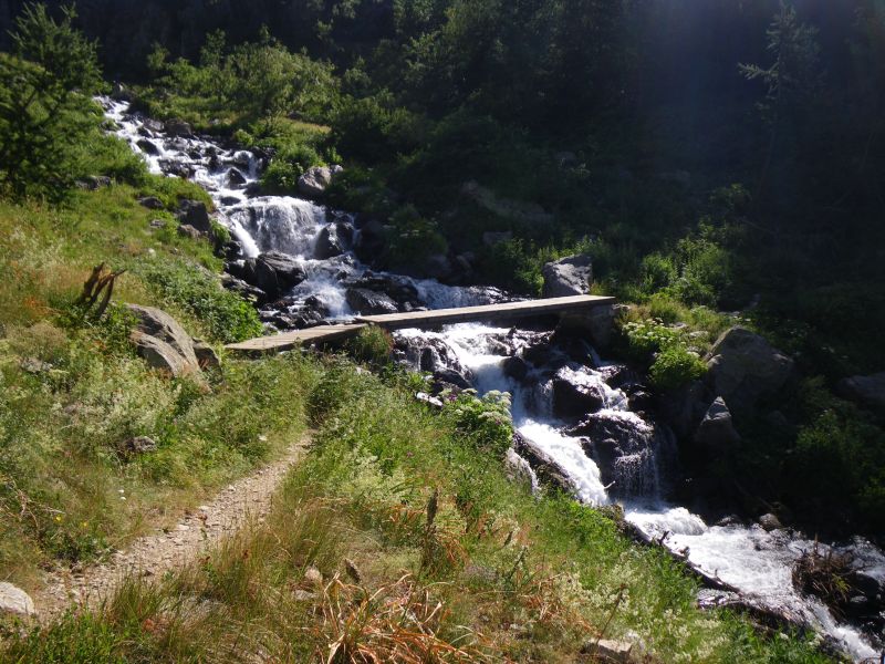 0907-26_1018-2311-Cascade_de_Vens.jpg