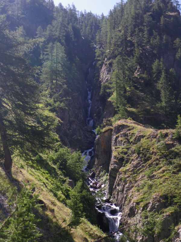 0907-26_1039-2315-Cascade_de_Vens.jpg