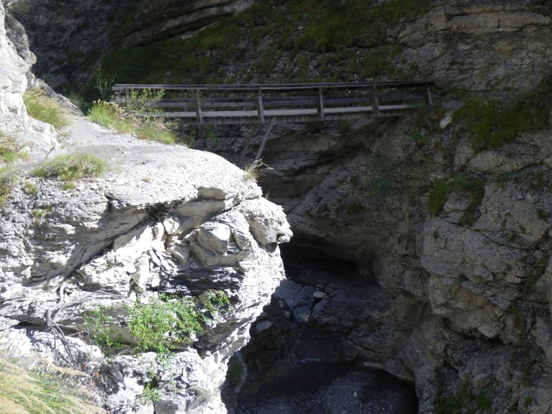 100912_1603-6626-Gorges_de_Saint_Pierre.jpg